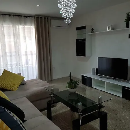 Apartament Pintor Lorenzo Casanova